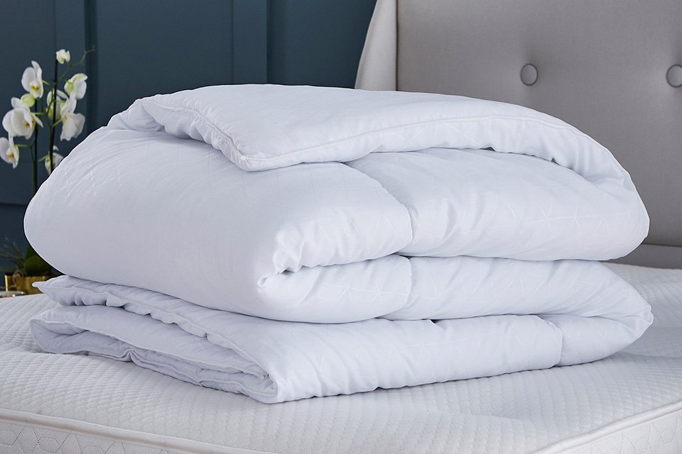 Silentnight Hotel Collection 13.5 Tog Duvet - Single.